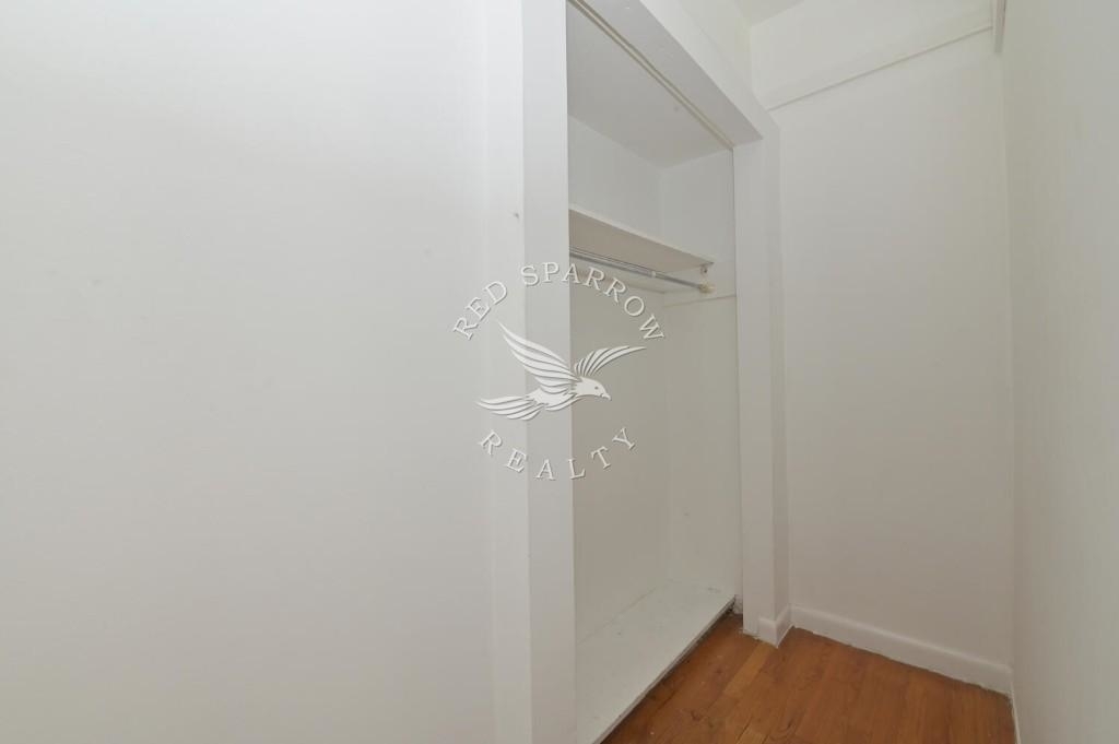 338 East 61st Street - Photo 9