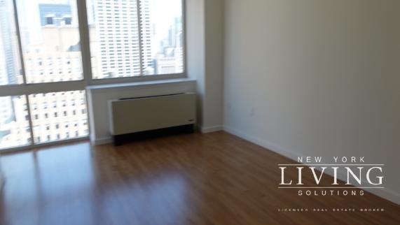 66 West 38th Street - Photo 2