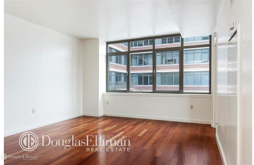 1481 Fifth Avenue - Photo 0