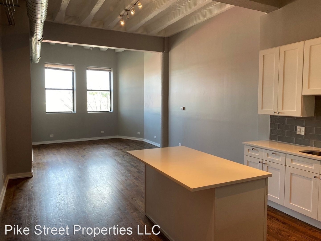 7056 N Clark Street - Photo 1