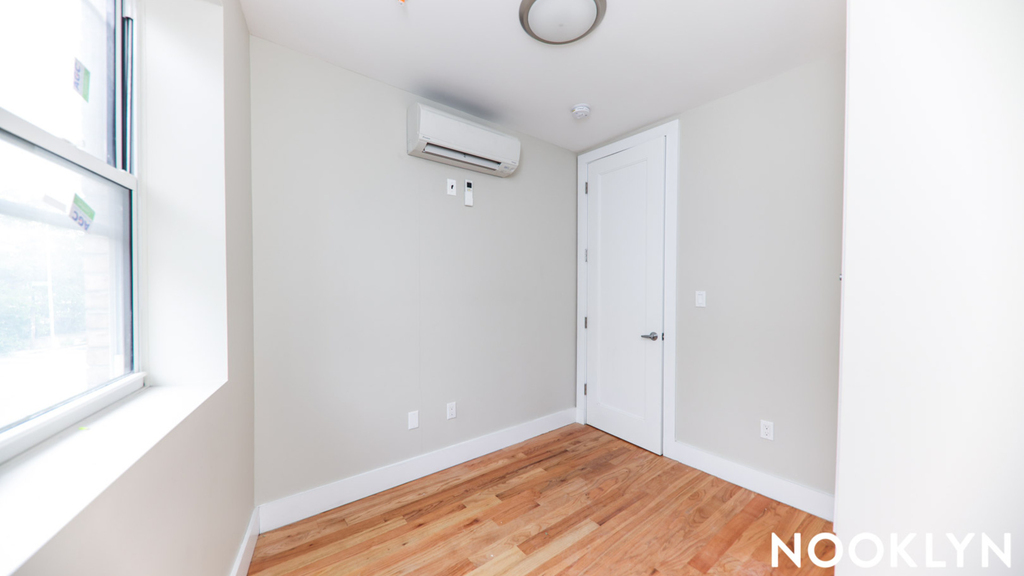 314 Park Ave - Unit: 2 - Photo 1