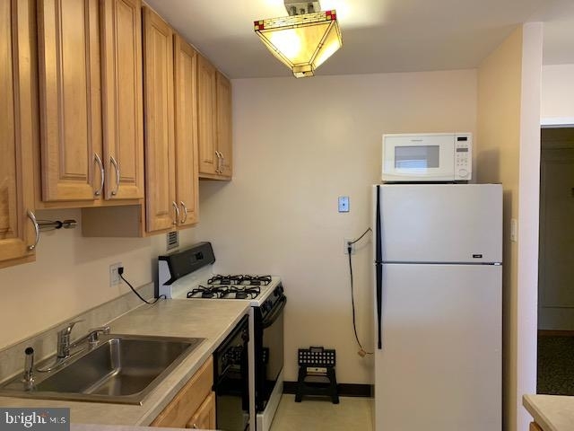 1301 20th St Nw #1013 - Photo 11