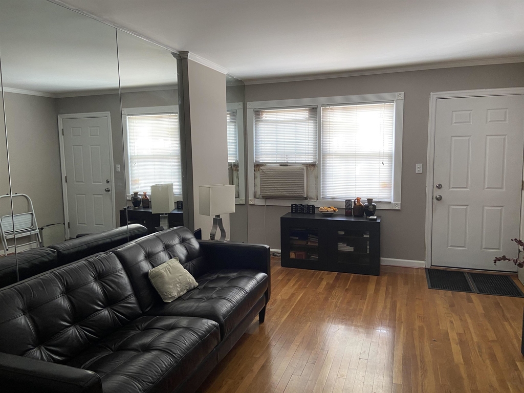 40 Linden Ave - Photo 1