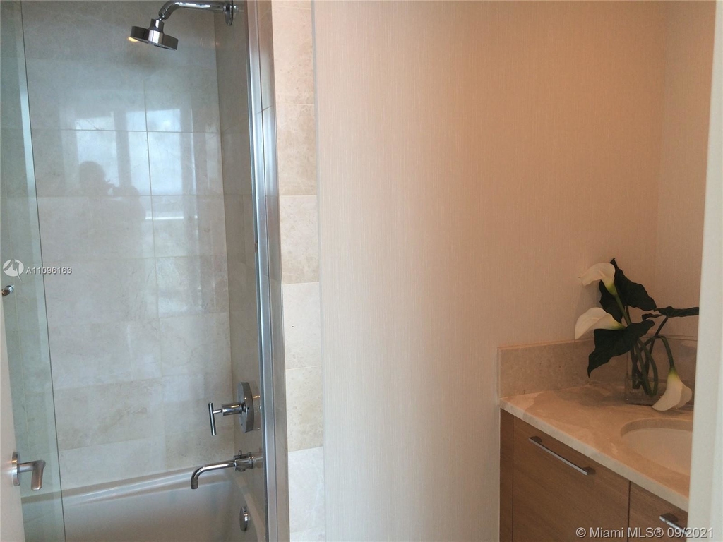 17001 Collins Ave - Photo 22