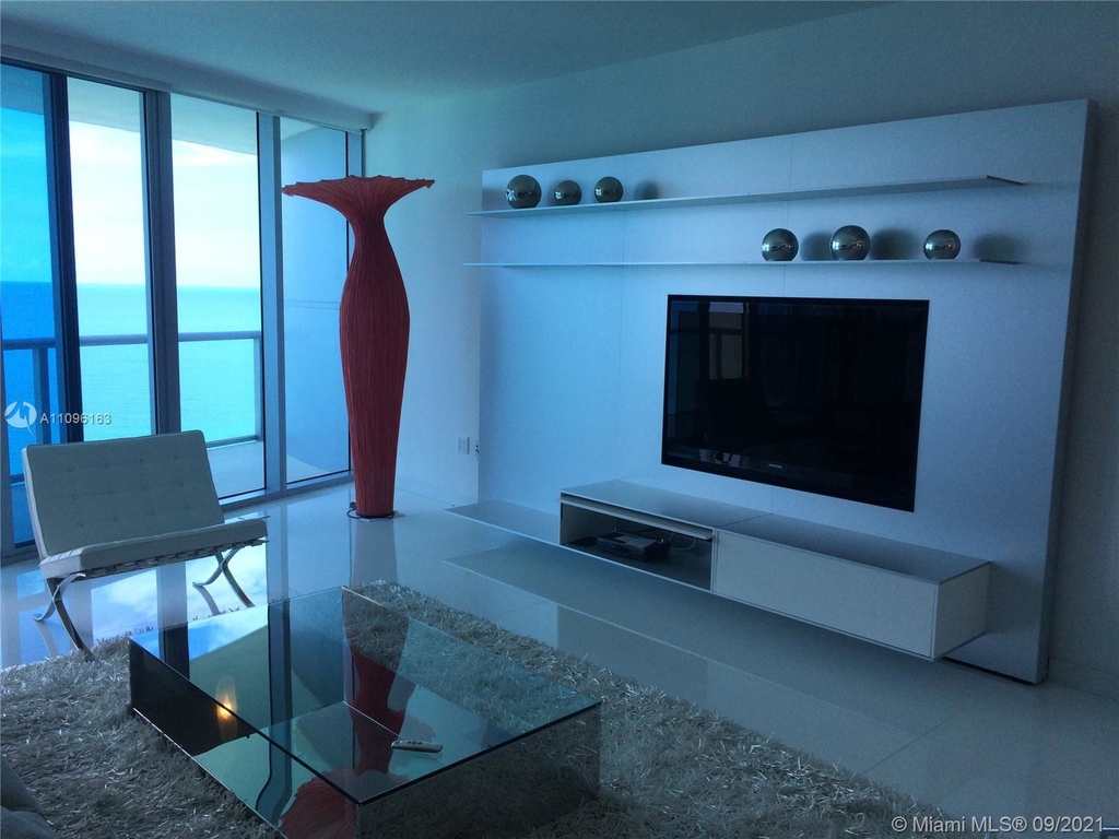 17001 Collins Ave - Photo 9