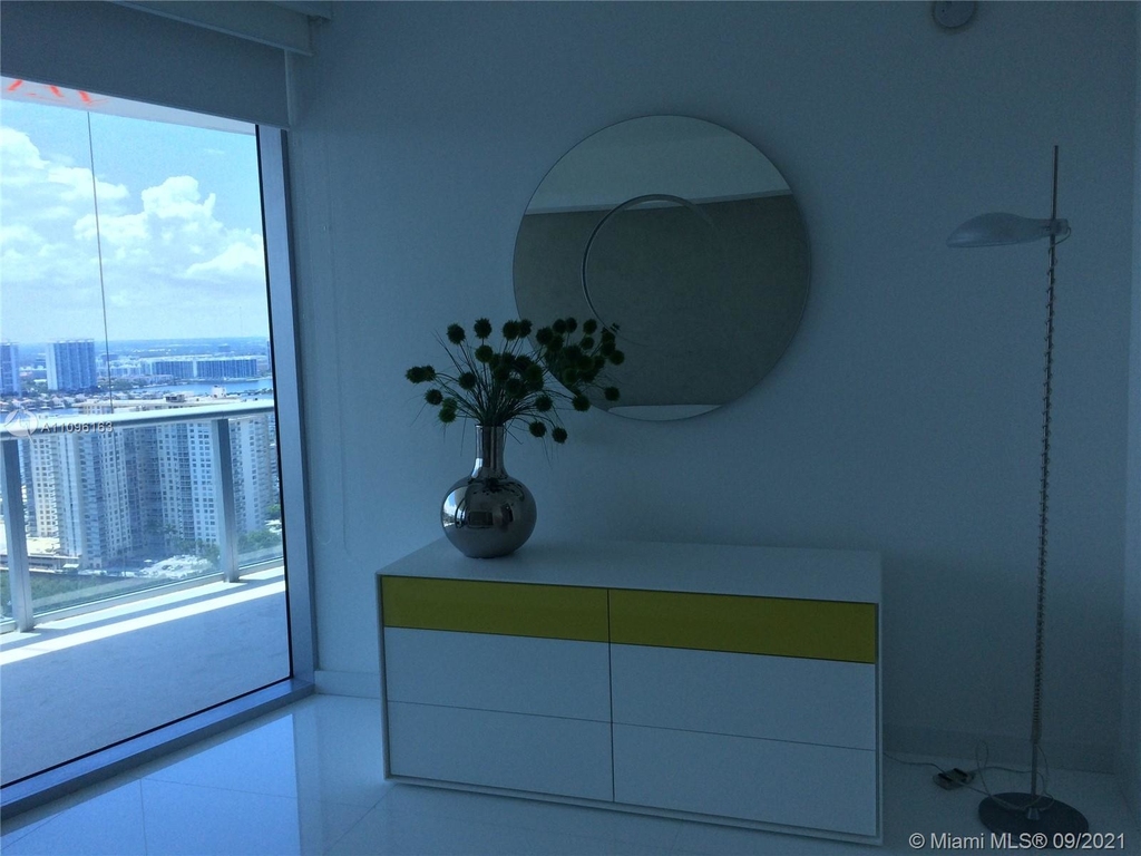 17001 Collins Ave - Photo 26