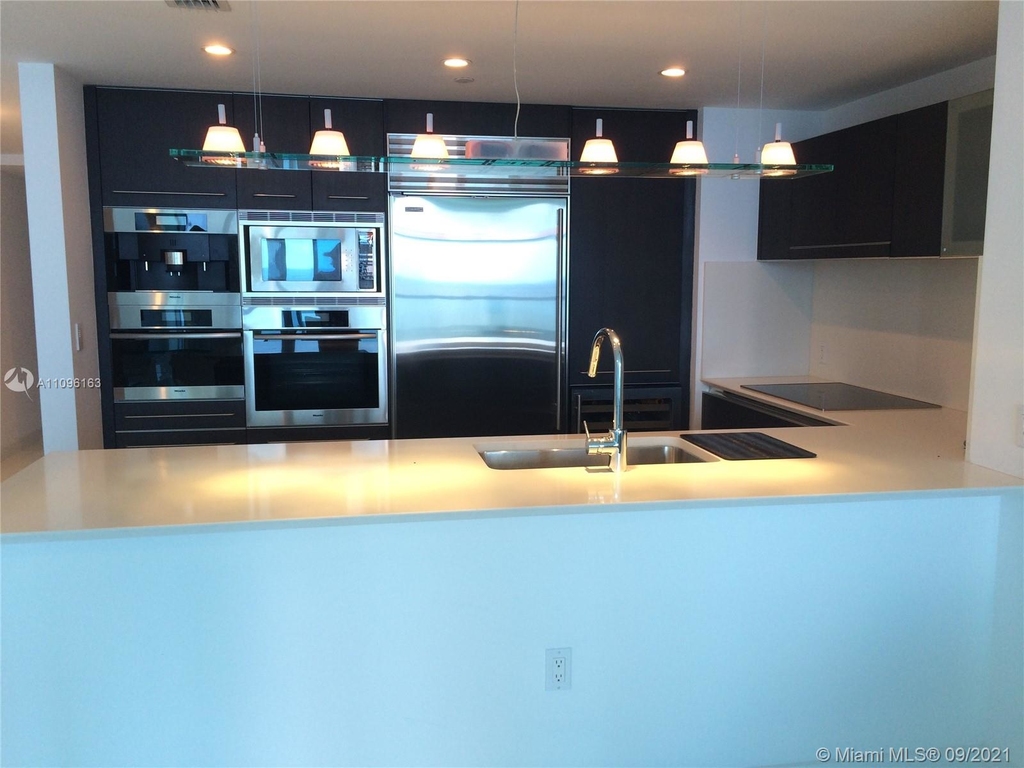 17001 Collins Ave - Photo 15