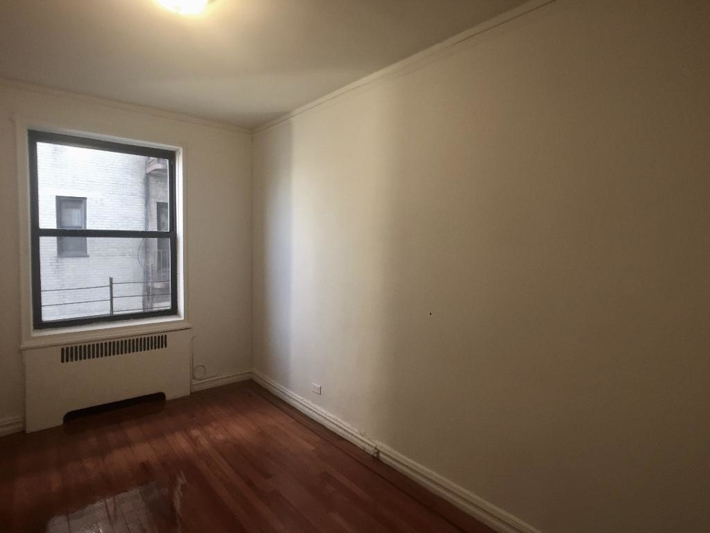 600 West 218th Street - Photo 7