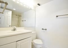 1530 Beacon St Apt 401 - Photo 1