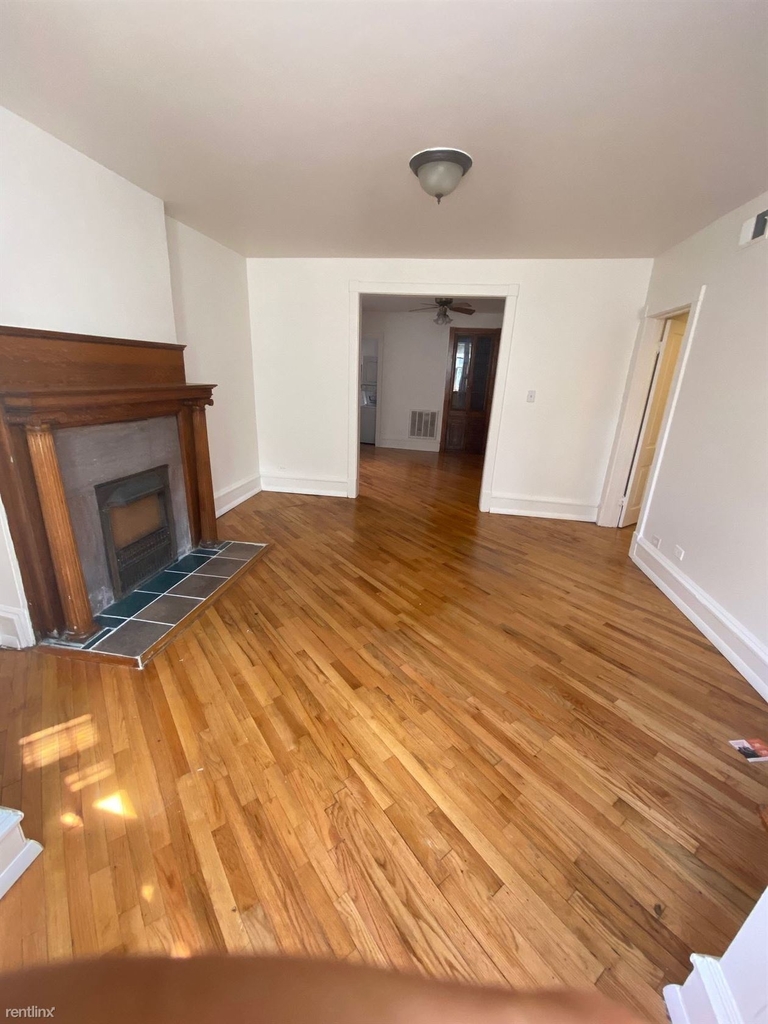 1042 W Newport Ave Bsmt - Photo 2