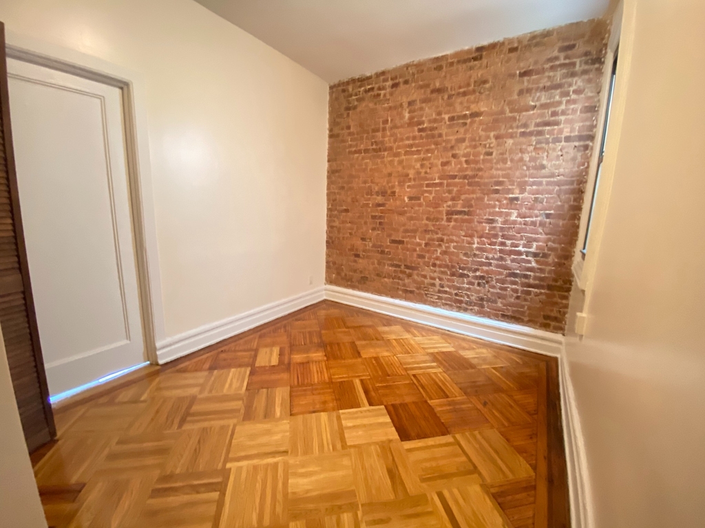 1655 Bedford ave  - Photo 8