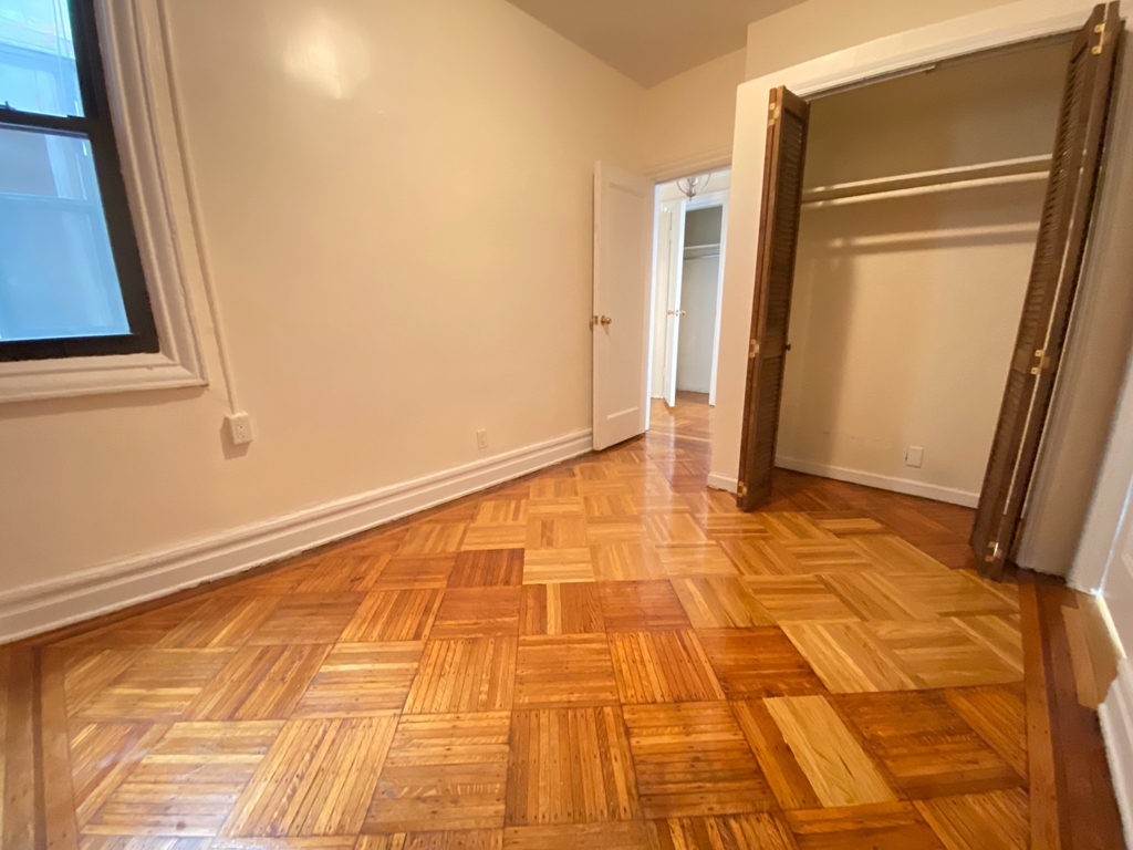 1655 Bedford ave  - Photo 5