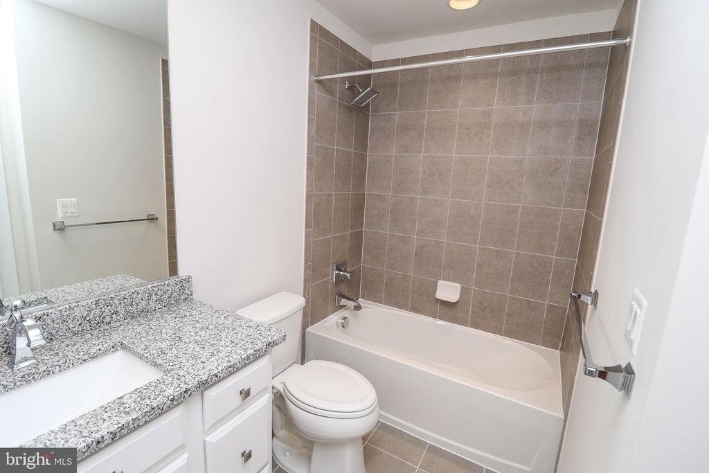 13223 Lake Waterview Way #3fb - Photo 5