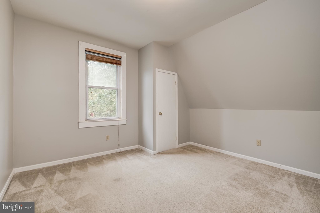 3406 Chesley Avenue - Photo 21