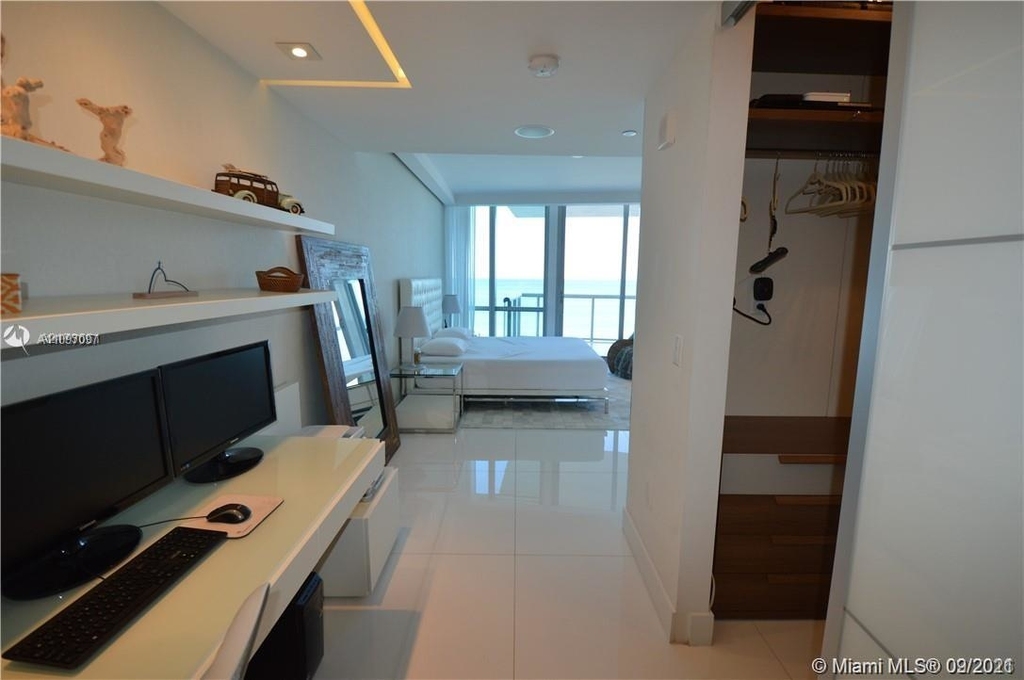 17121 Collins Ave - Photo 8