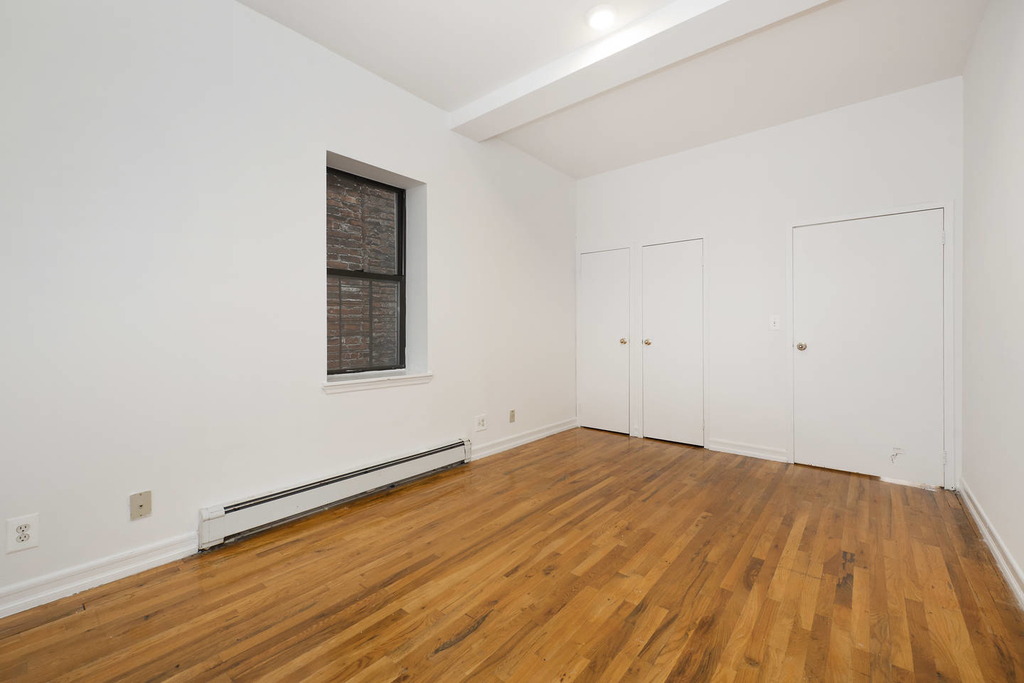 270 West 119th St - Photo 3