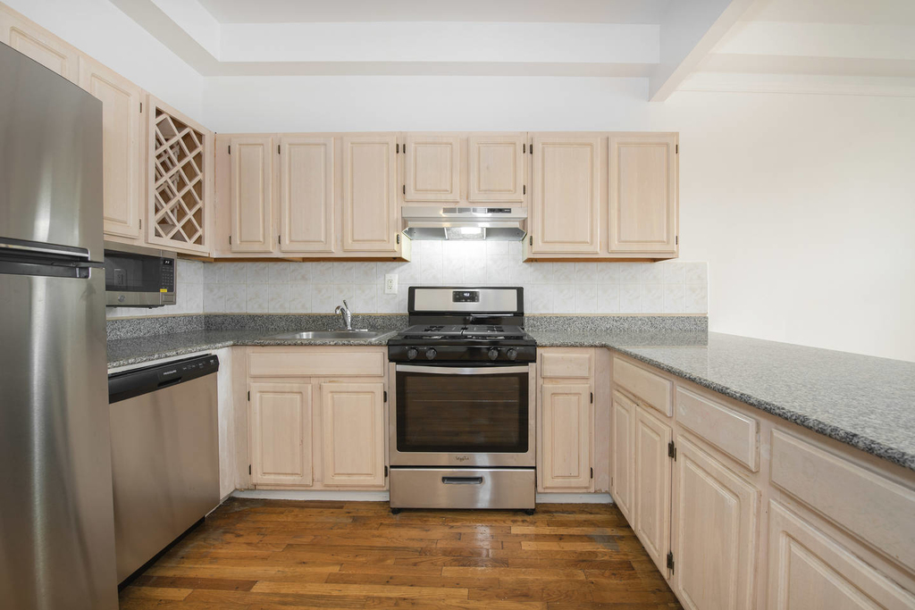 270 West 119th St - Photo 1