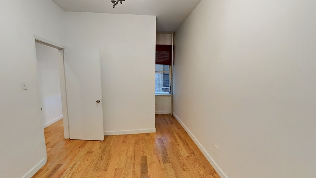 647 Prospect Pl - Unit: 3 - Photo 4