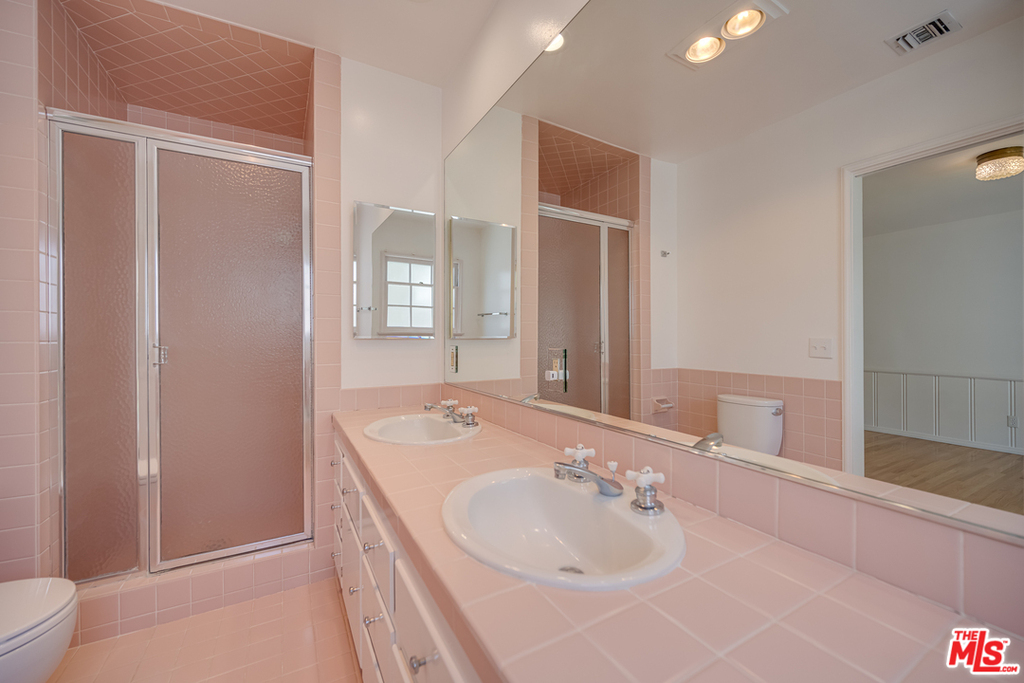 12312 Hatteras St - Photo 22