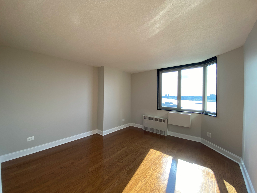 3333 Broadway - Photo 4