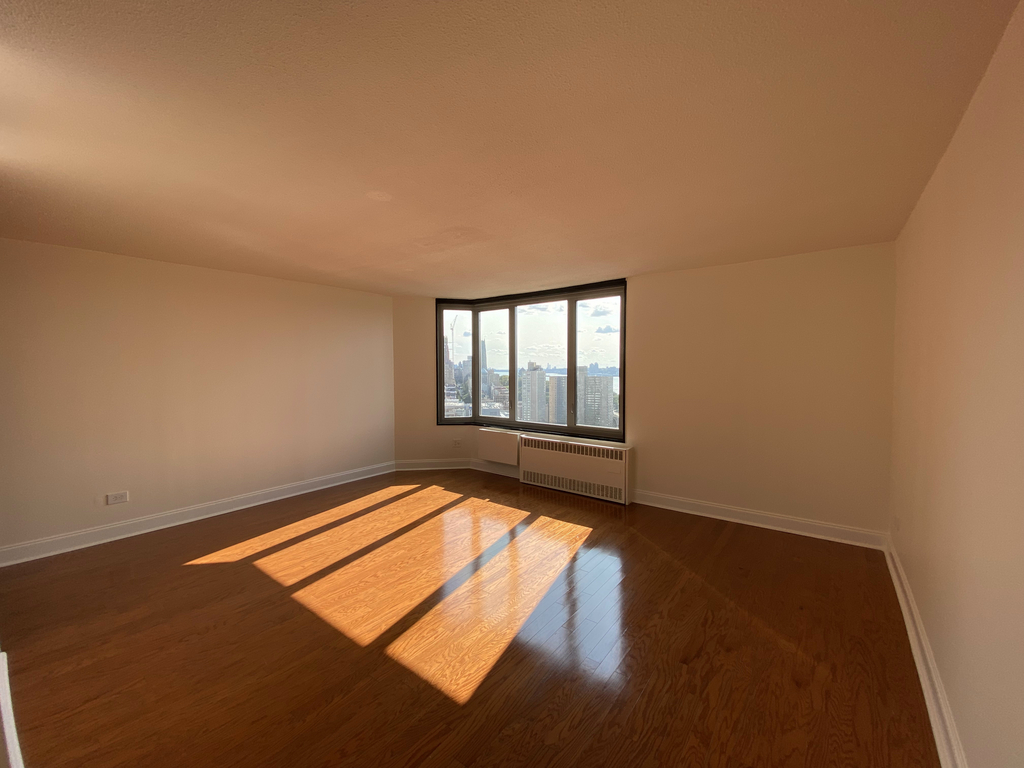 3333 Broadway - Photo 1