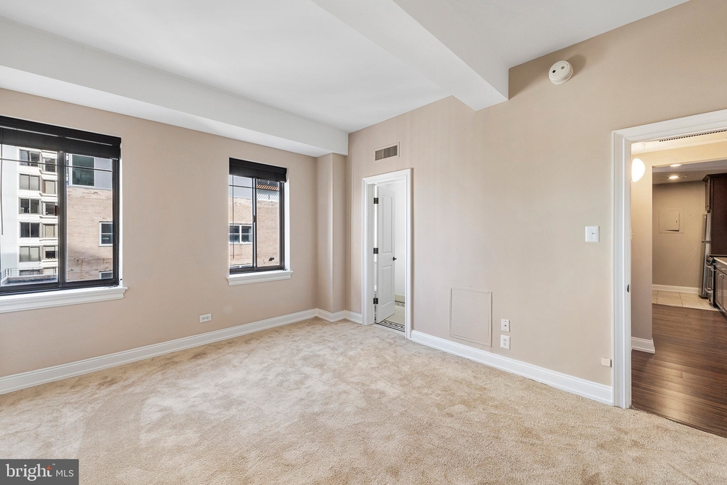 222 W Rittenhouse Square - Photo 5