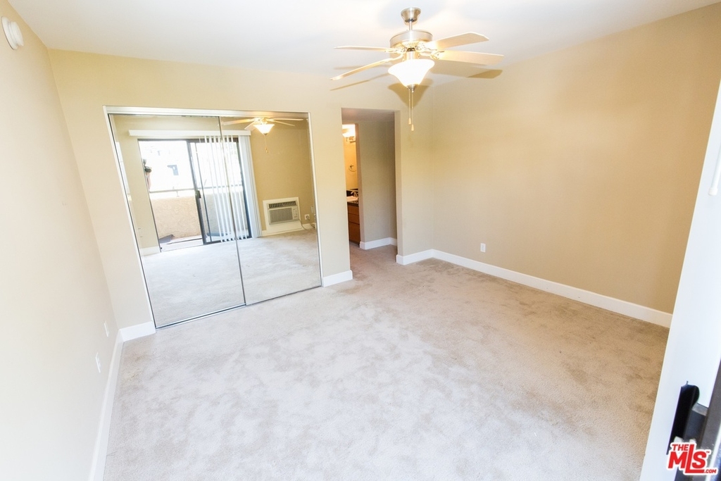 10982 Roebling Ave - Photo 5