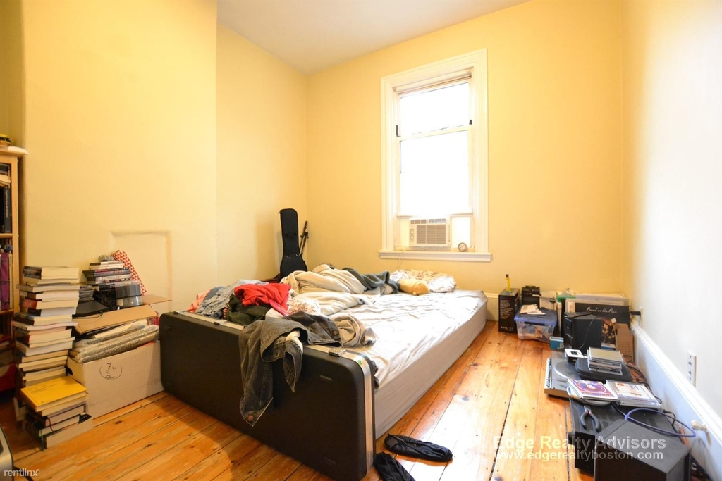 14 Woodmont St # 1 - Photo 9