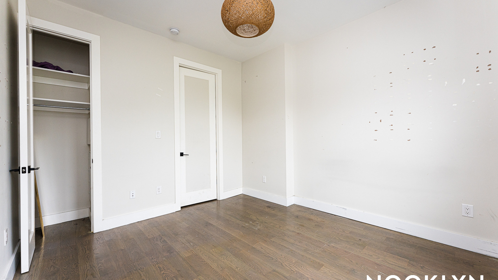 1283 Nostrand Ave - Photo 3