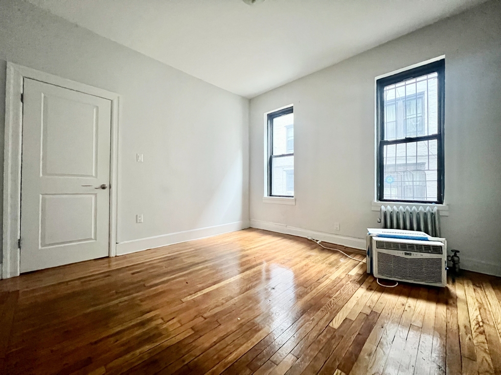 121 Parkside Avenue - Photo 3