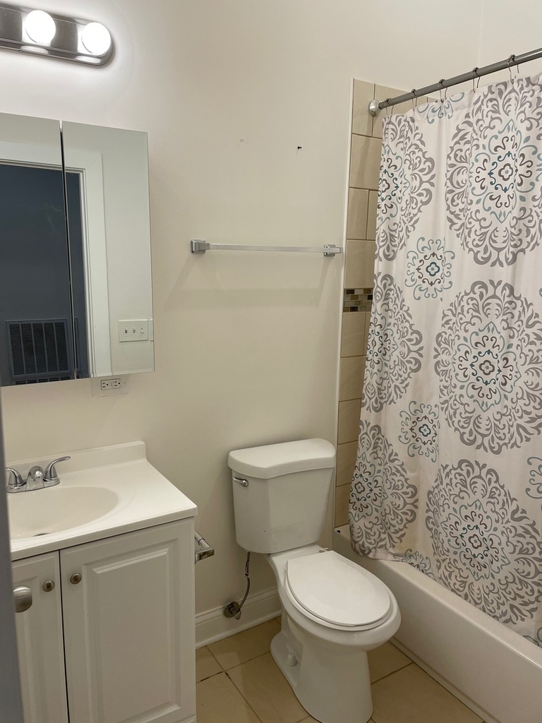 2559 West North Avenue - Photo 9