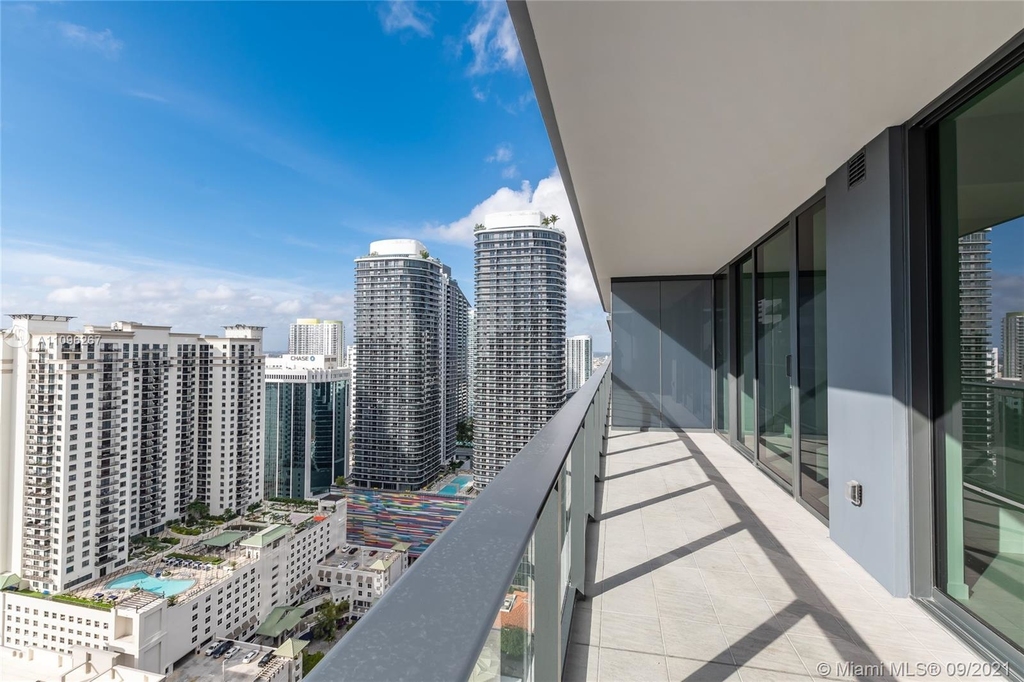 1000 Brickell Plaza - Photo 17