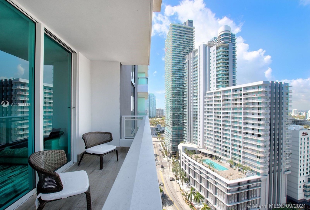 1080 Brickell Ave - Photo 6