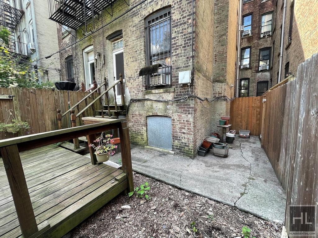 523 5 Street - Photo 7