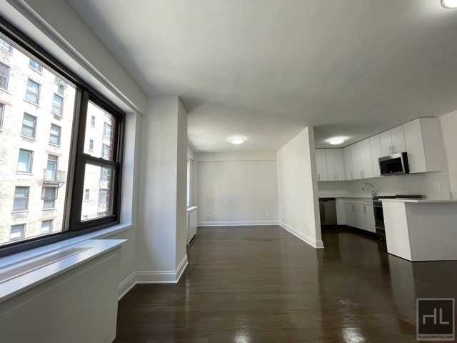 East 56th Street - Photo 1