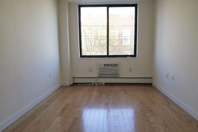 924 Metropolitan Avenue - Photo 4