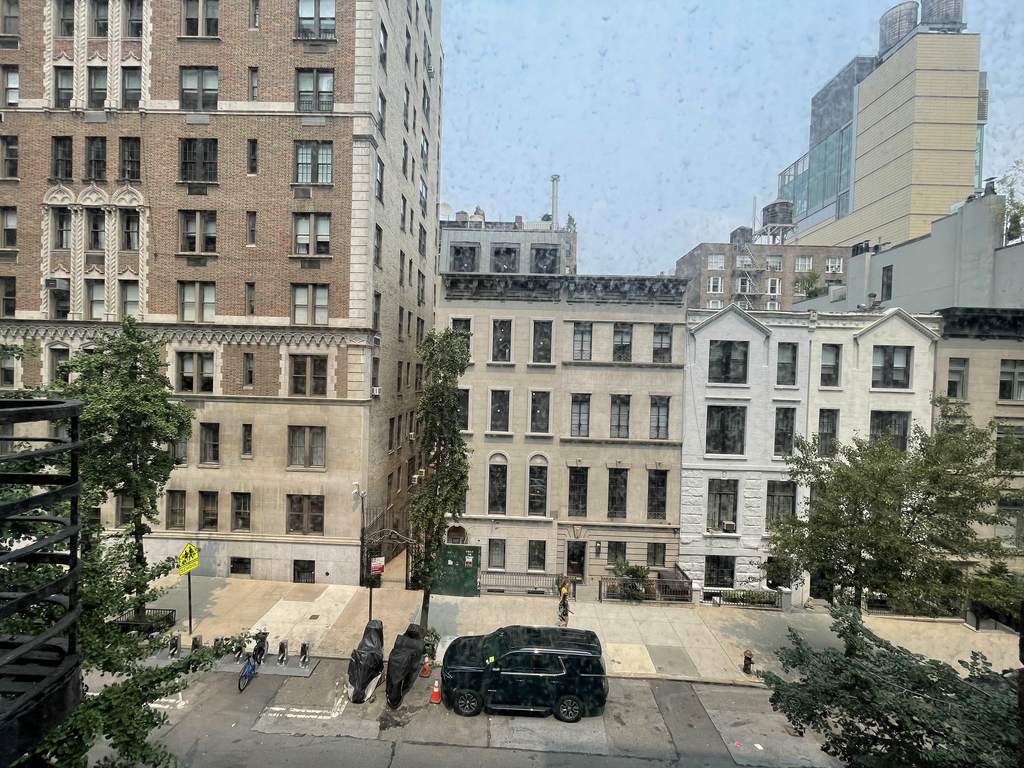 106 East 81st Street - Photo 4