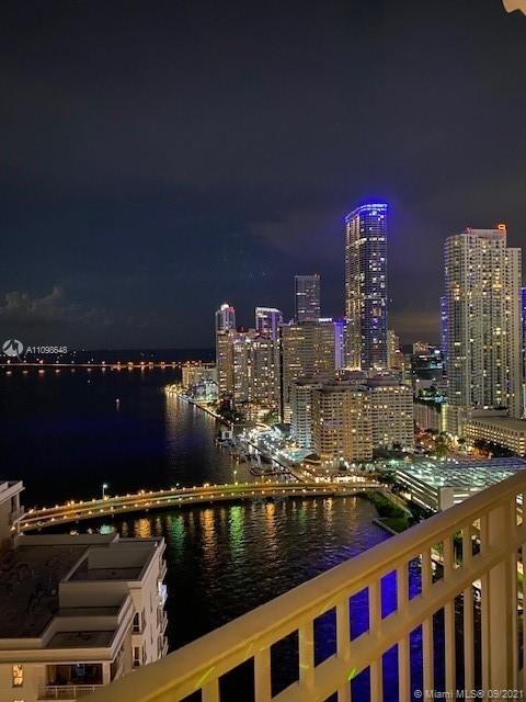 801 Brickell Key Blvd - Photo 10