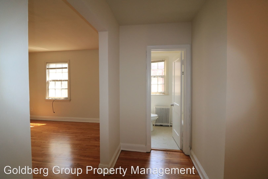 4482 Macarthur Blvd., Nw - Photo 5