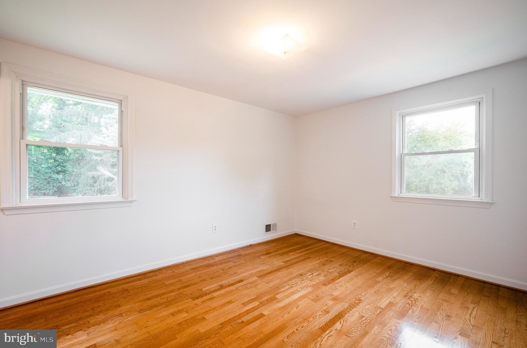 6002 River Road - Photo 19