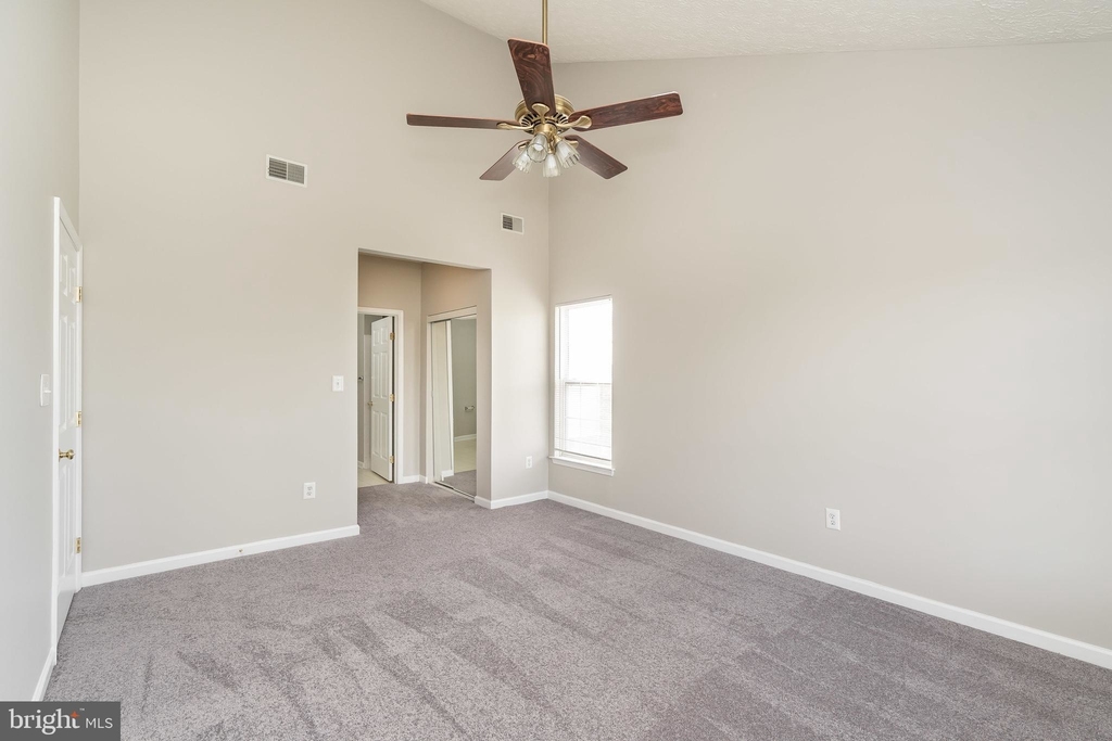 2404 Chestnut Terrace Court - Photo 18