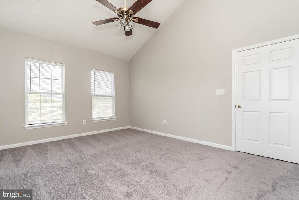 2404 Chestnut Terrace Court - Photo 16