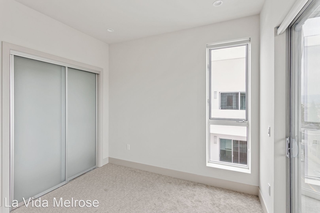 4864 Melrose Avenue - Photo 0