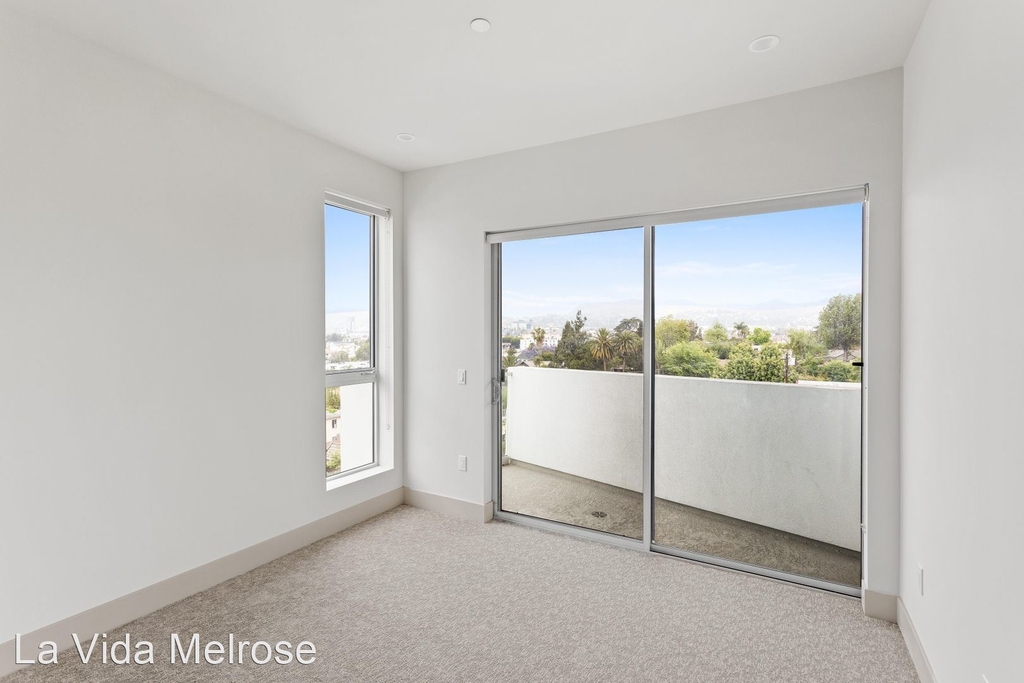 4864 Melrose Avenue - Photo 2