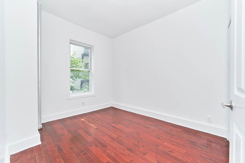 174 West 137th Street - Photo 4