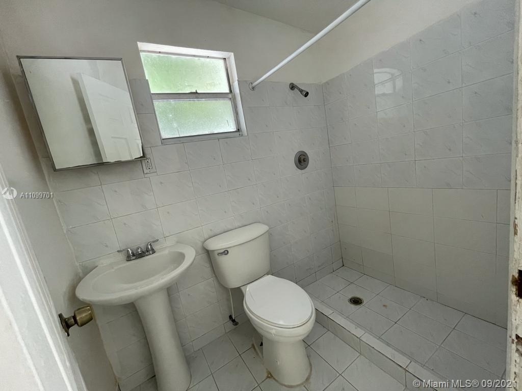 1053 Ne 149th St - Photo 8