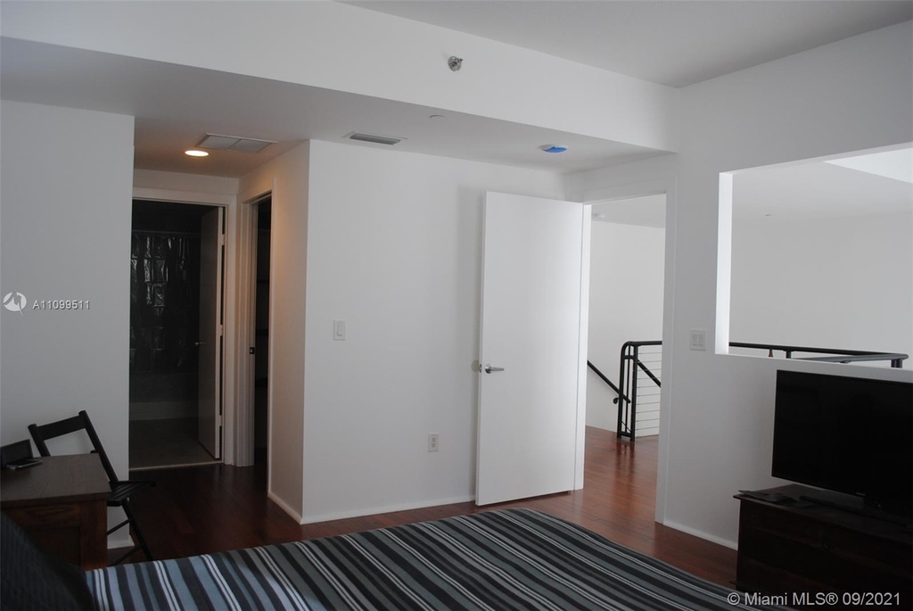 1050 Brickell Ave - Photo 13