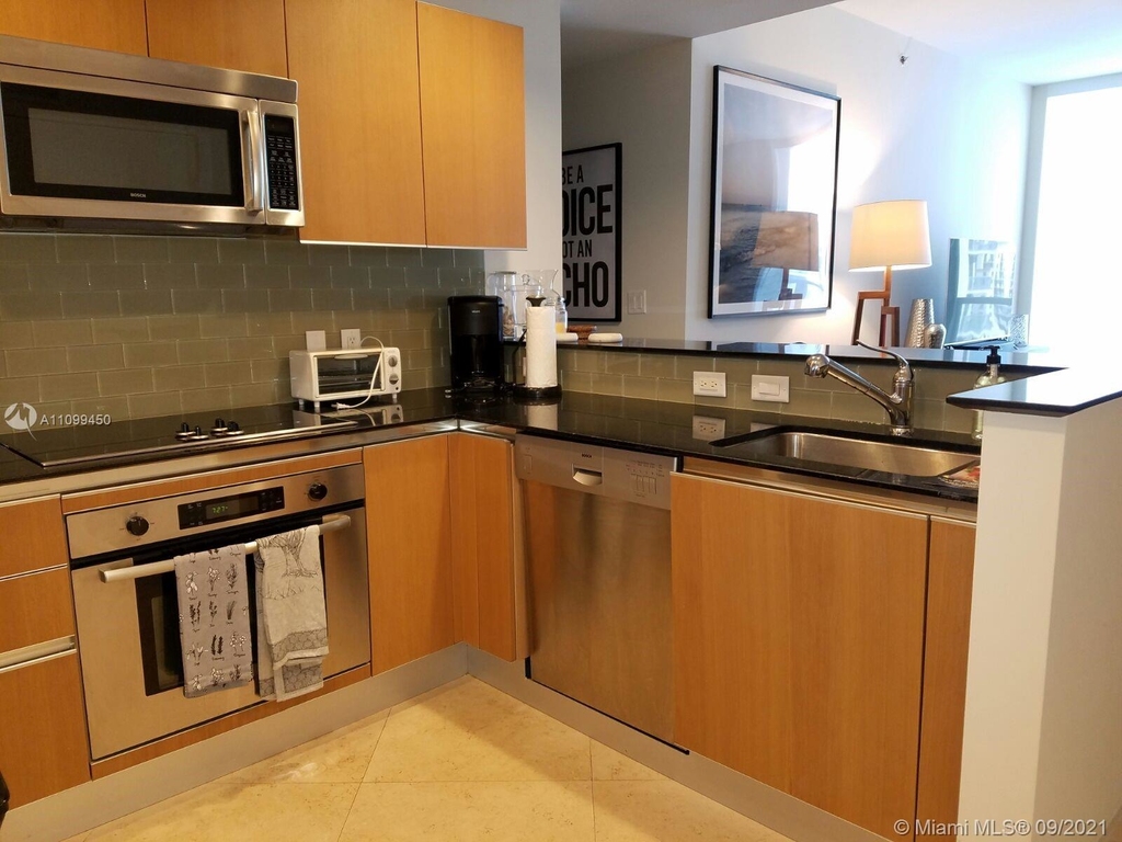 1060 Brickell Ave - Photo 2