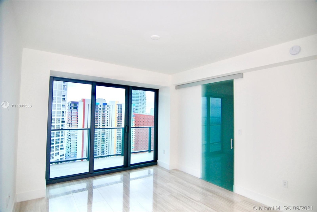 1451 Brickell Ave - Photo 18