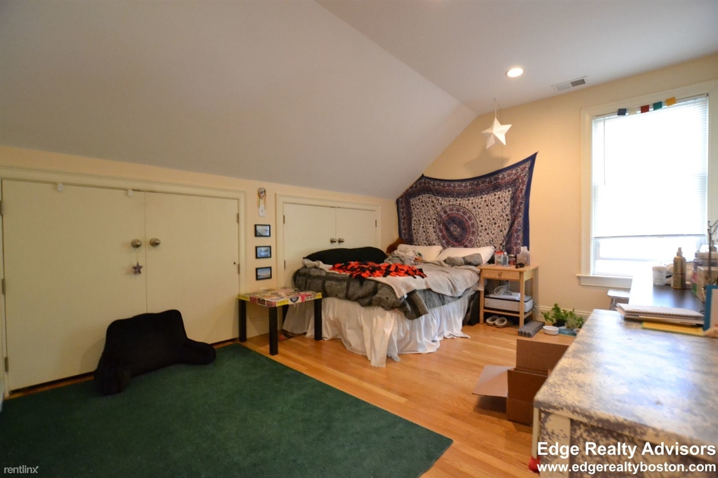 16 Sparhawk St - Photo 9